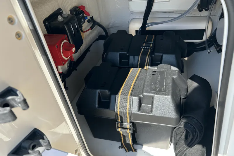 Slide: The Image of Boston Whaler 150 Montauk 2026 - 19