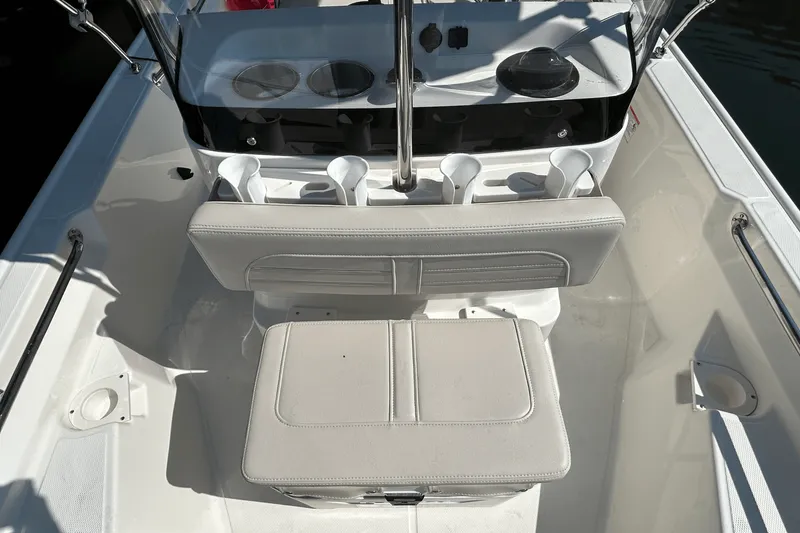 Slide: The Image of Boston Whaler 150 Montauk 2026 - 7