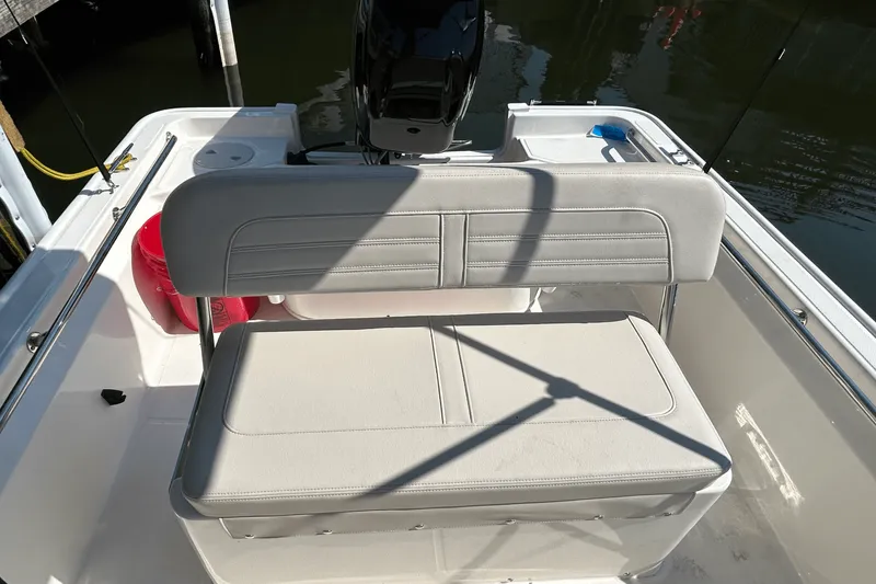 Slide: The Image of Boston Whaler 150 Montauk 2026 - 9