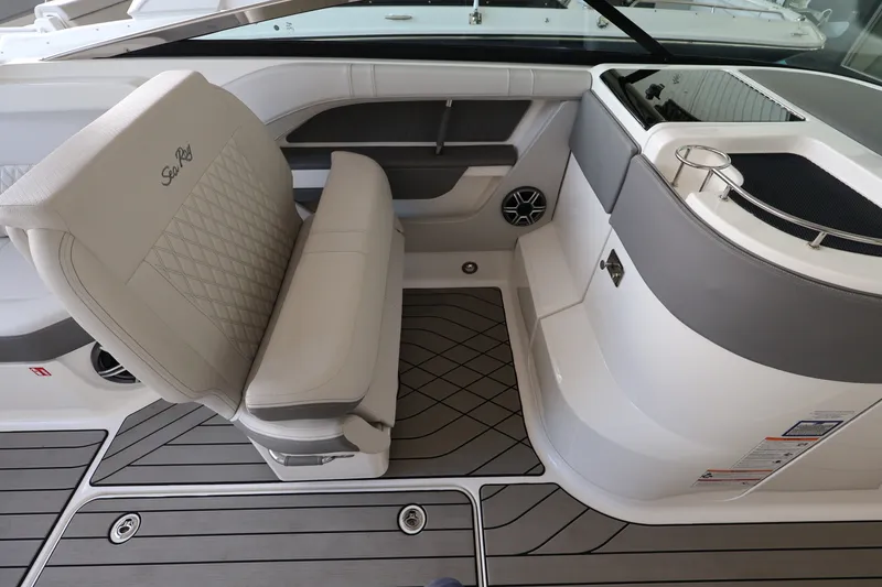 Slide: The Image of Sea Ray SLX 310 Outboard 2026 - 11