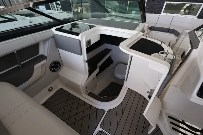 Slide: The Image of Sea Ray SLX 310 Outboard 2026 - 12