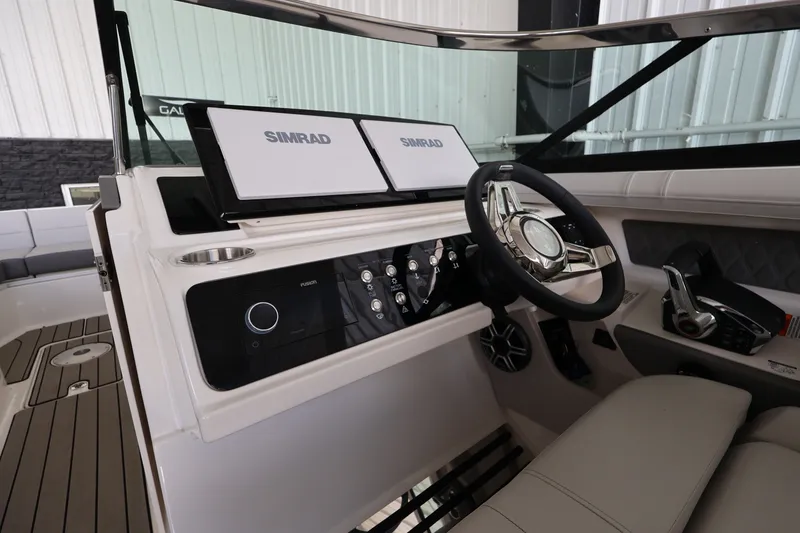 Slide: The Image of Sea Ray SLX 310 Outboard 2026 - 16