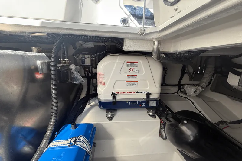 Slide: The Image of Galeon 325 GTO 2024 - 11