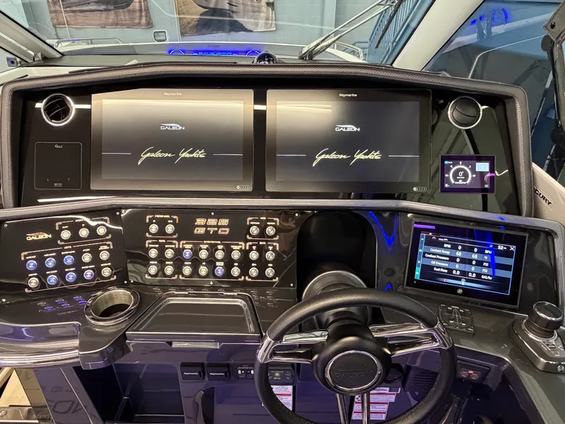 Slide: The Image of Galeon 325 GTO 2024 - 21