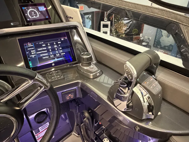 Slide: The Image of Galeon 325 GTO 2024 - 23