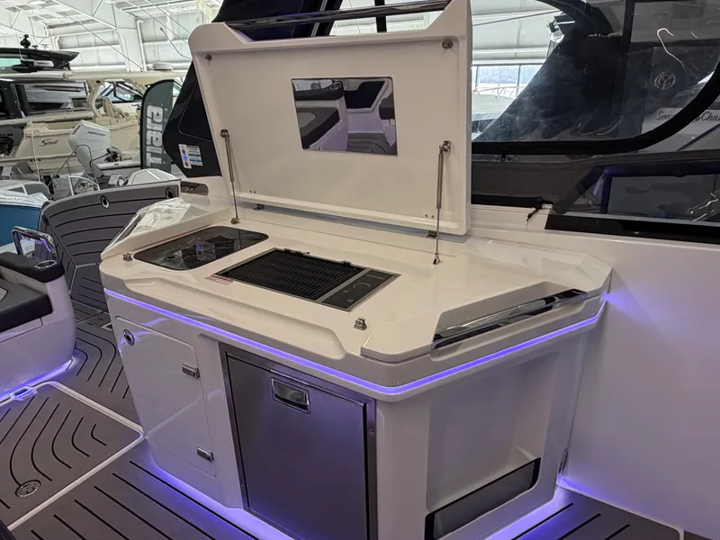 Slide: The Image of Galeon 325 GTO 2024 - 24