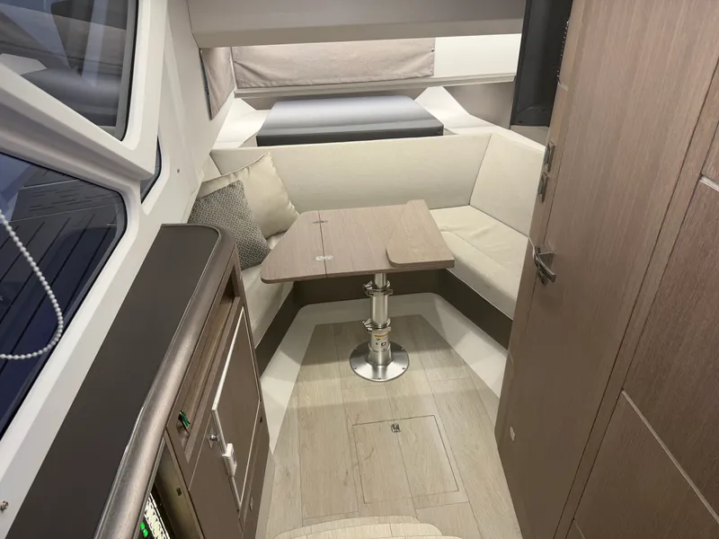 Slide: The Image of Galeon 325 GTO 2024 - 31