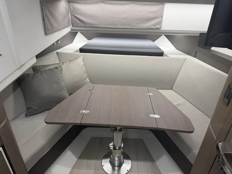 Slide: The Image of Galeon 325 GTO 2024 - 32