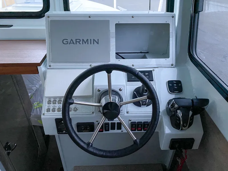 Slide: The Image of Hewescraft 290 Adventure 2025 - 10