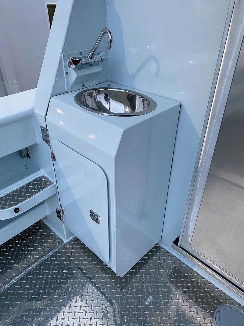 Slide: The Image of Hewescraft 290 Adventure 2025 - 22