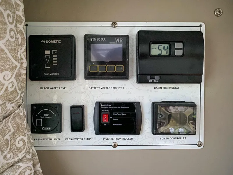 Slide: The Image of Hewescraft 290 Adventure 2025 - 29