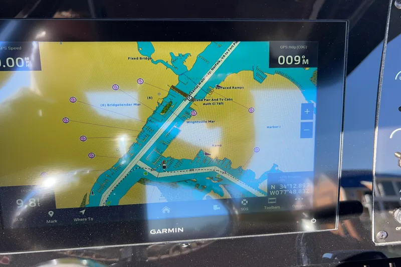 Slide: The Image of Scout 240 XSF 2026 - 17