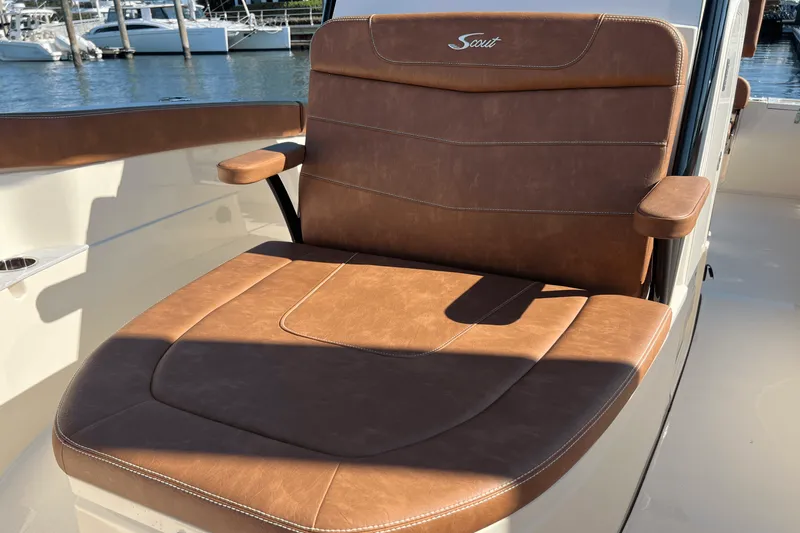 Slide: The Image of Scout 240 XSF 2026 - 19