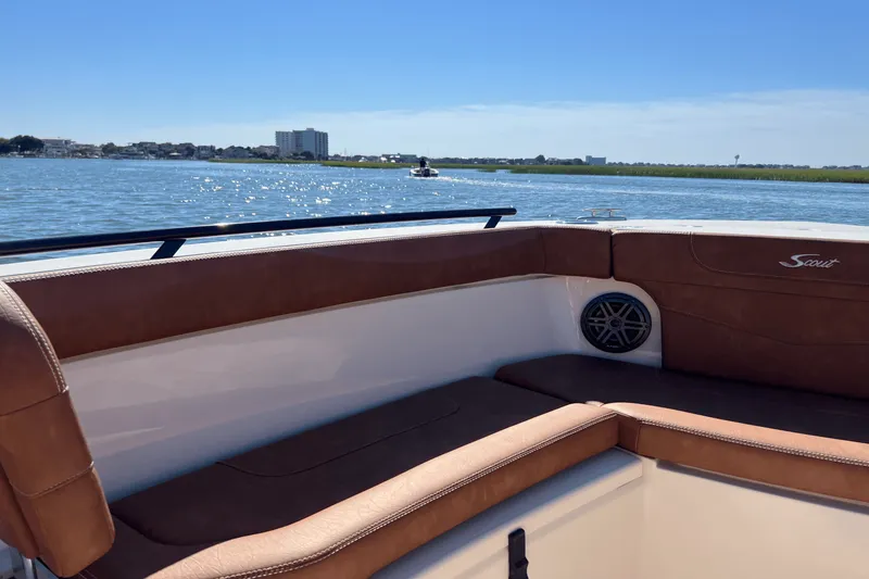 Slide: The Image of Scout 240 XSF 2026 - 24