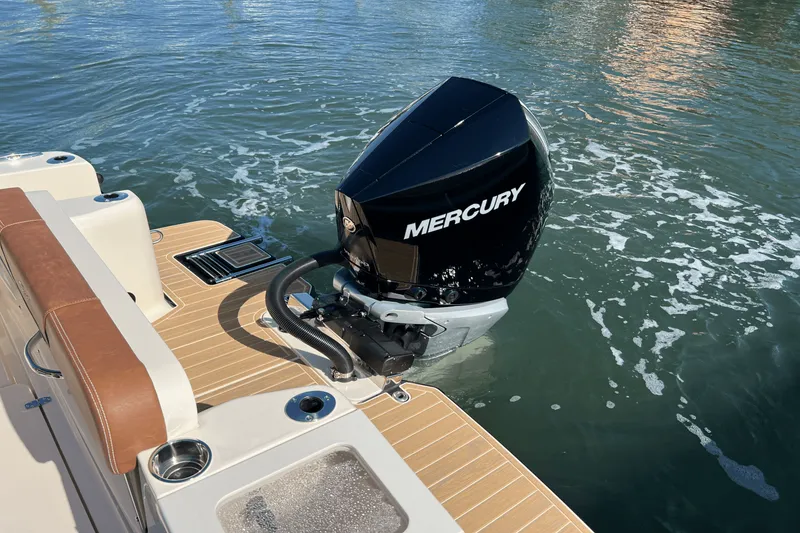 Slide: The Image of Scout 240 XSF 2026 - 7