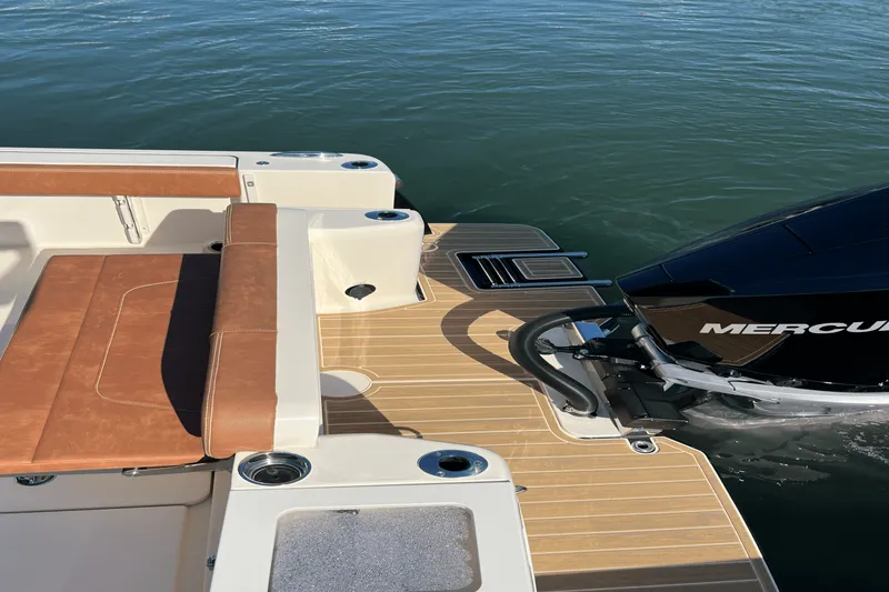 Slide: The Image of Scout 240 XSF 2026 - 8