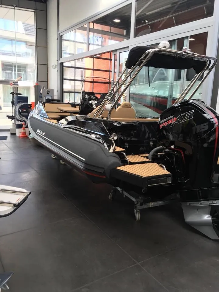 Slide: The Image of 2022 Zar Formenti 59 SL inflatable boat displayed indoors. - 14