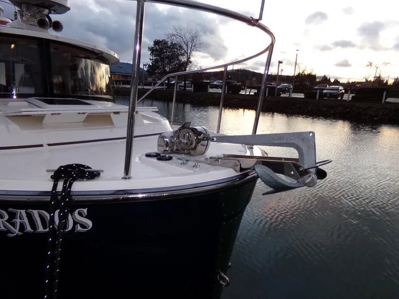 Slide: The Image of Ranger Tug R-27 2021 - 27