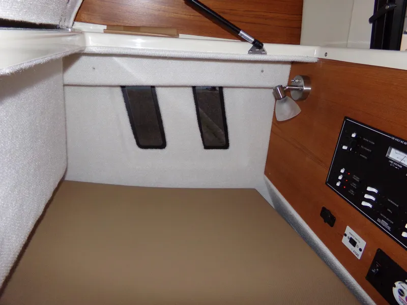 Slide: The Image of Ranger Tug R-27 2021 - 34