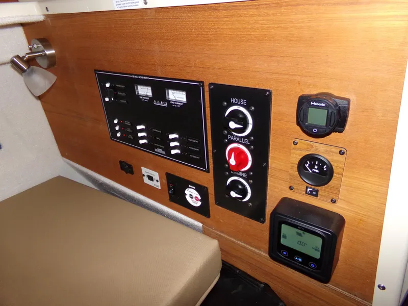 Slide: The Image of Ranger Tug R-27 2021 - 35