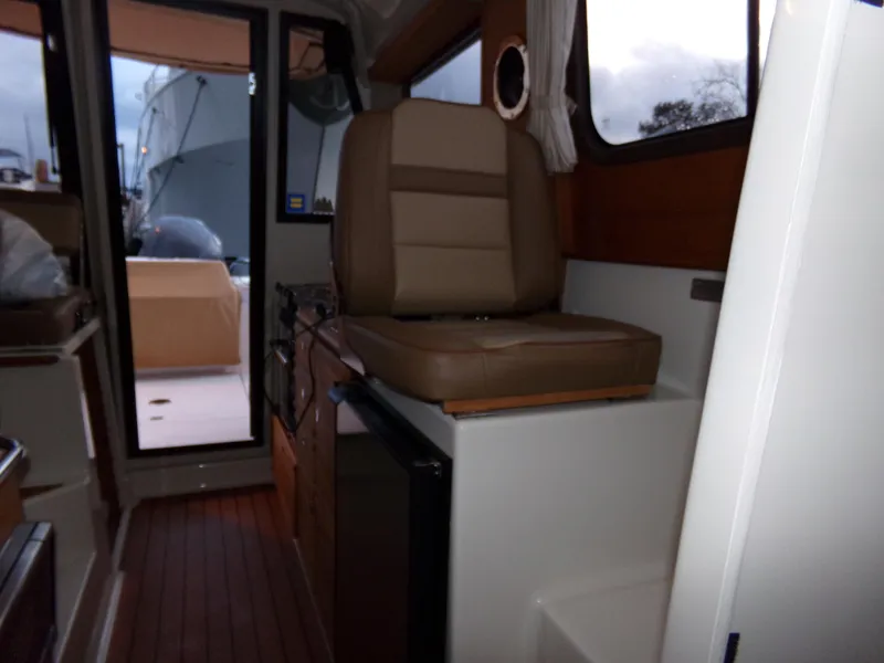 Slide: The Image of Ranger Tug R-27 2021 - 45