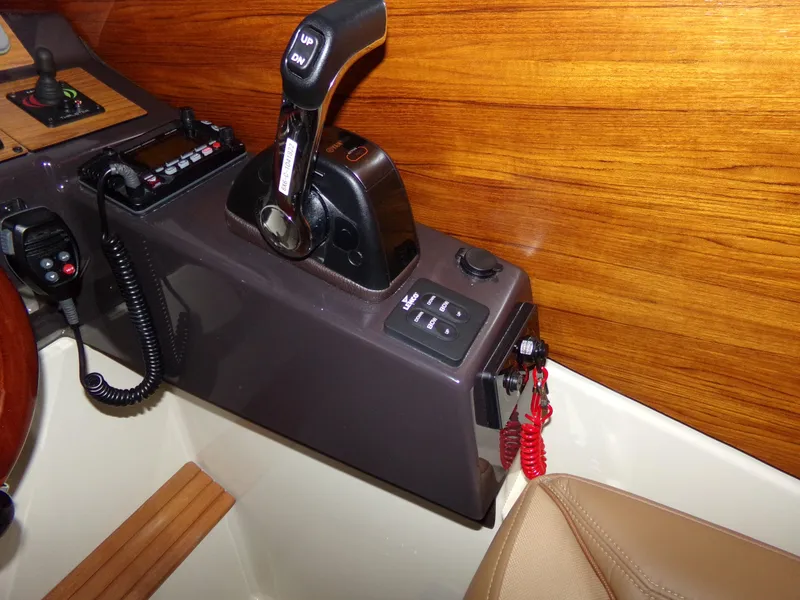 Slide: The Image of Ranger Tug R-27 2021 - 49