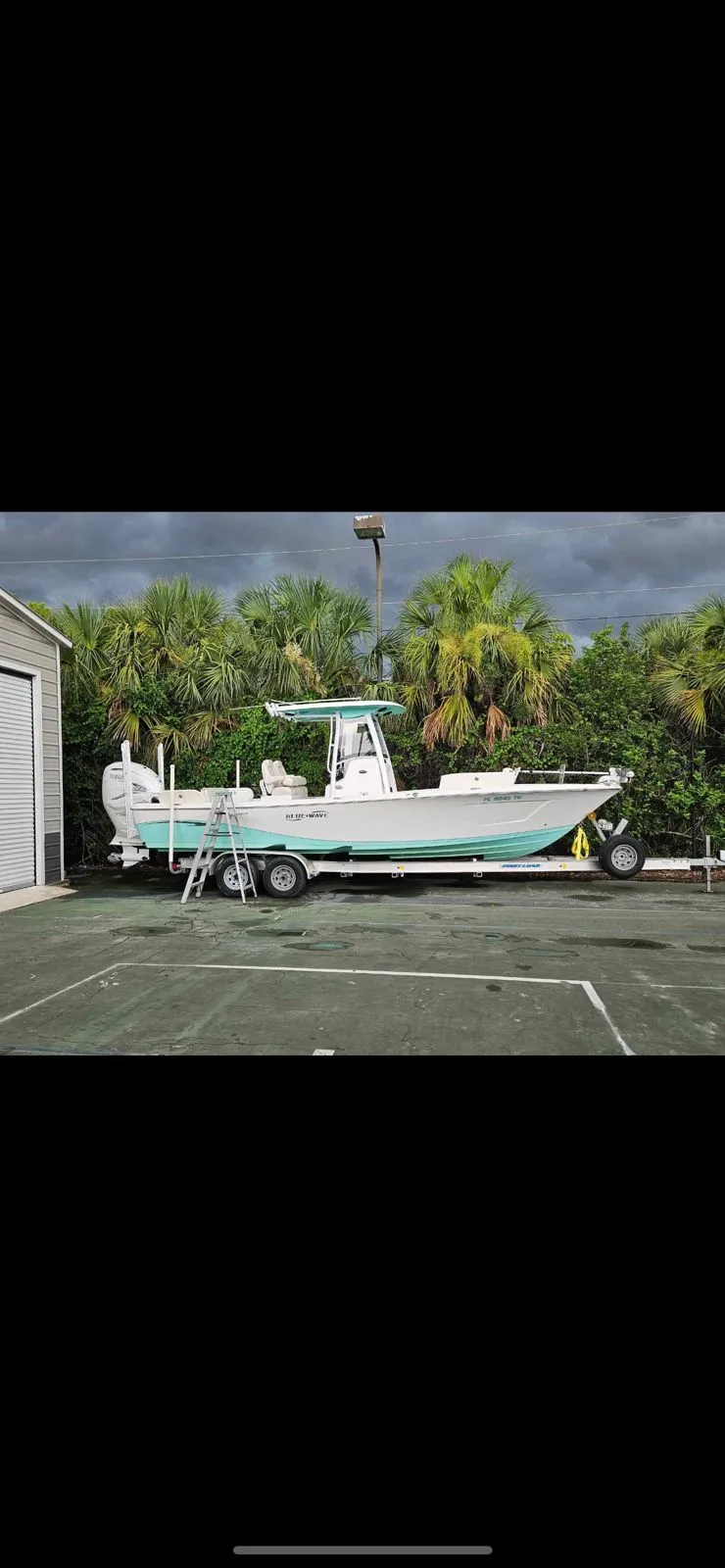 Slide: The Image of Blue wave 28 Pure Bay 2022 - 2