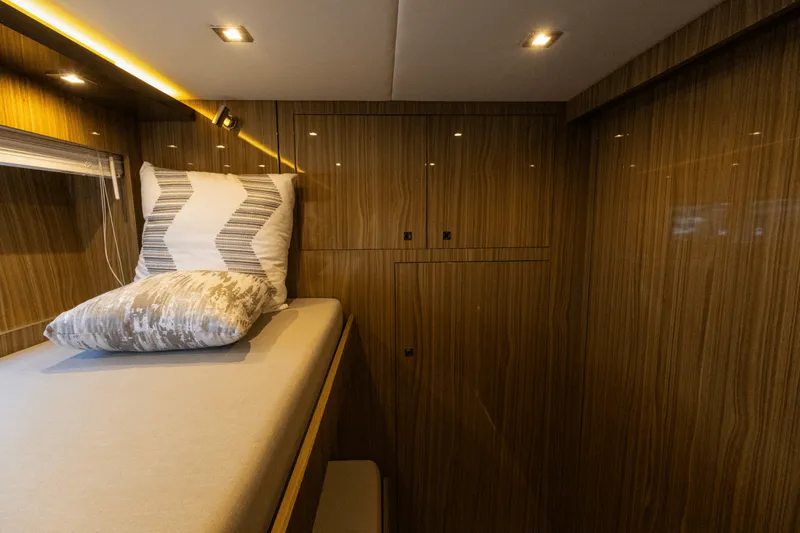 Slide: The Image of Cruisers Yachts 60 CANTIUS 2021 - 19