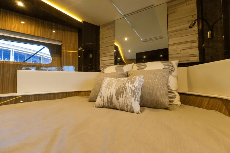 Slide: The Image of Cruisers Yachts 60 CANTIUS 2021 - 21