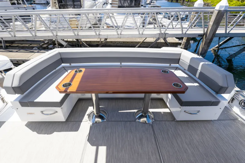 Slide: The Image of Cruisers Yachts 60 CANTIUS 2021 - 36