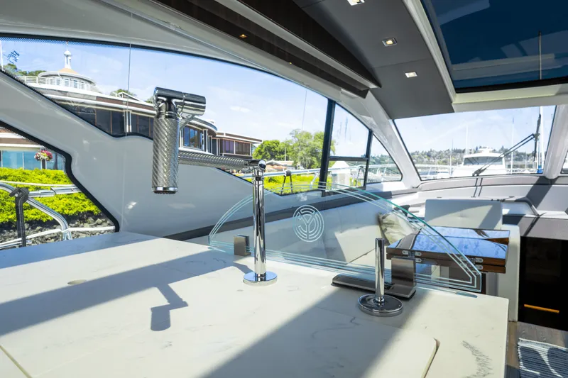 Slide: The Image of Cruisers Yachts 60 CANTIUS 2021 - 5