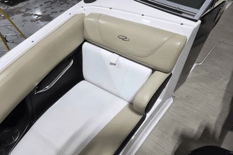 Slide: The Image of Regal 2500 2015 - 18