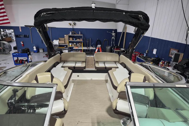 Slide: The Image of Regal 2500 2015 - 4