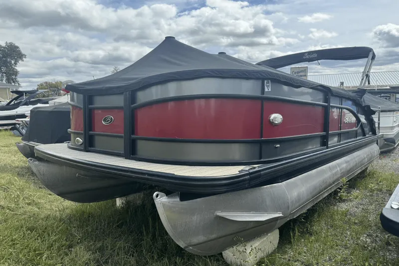 Slide: The Image of Barletta L21U 2019 - 1