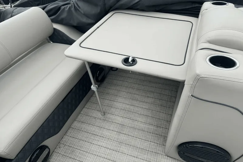 Slide: The Image of Barletta L21U 2019 - 10