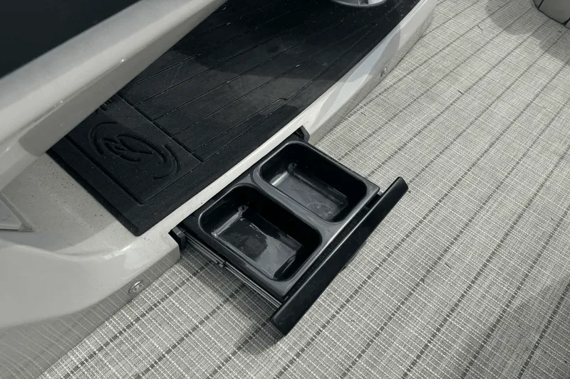 Slide: The Image of Barletta L21U 2019 - 13