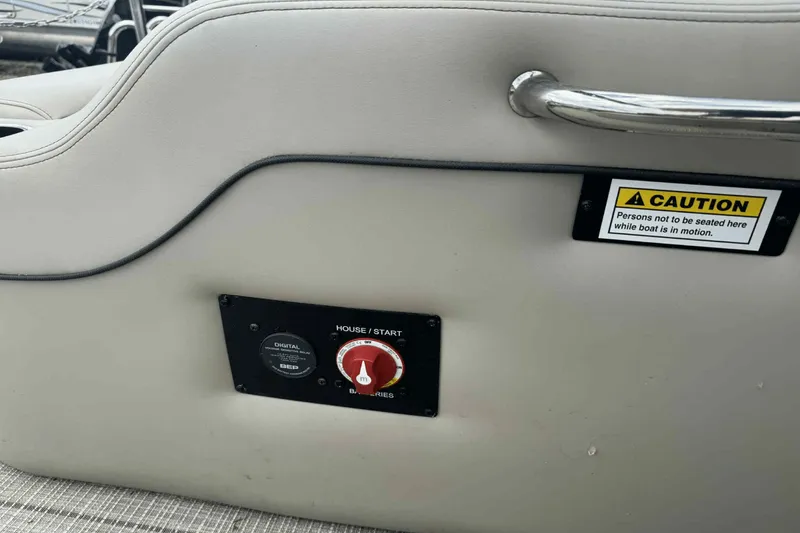 Slide: The Image of Barletta L21U 2019 - 19