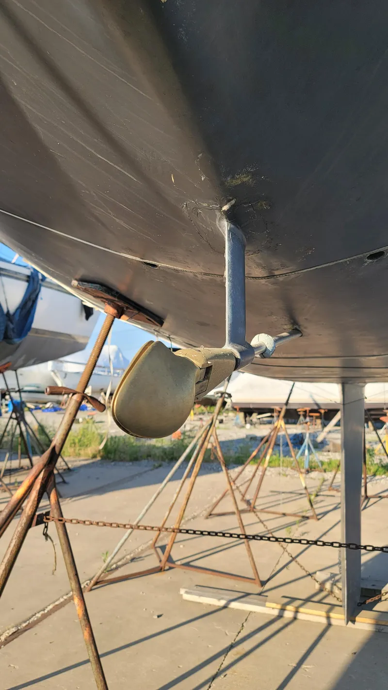 Slide: The Image of Frers 36 1985 - 12