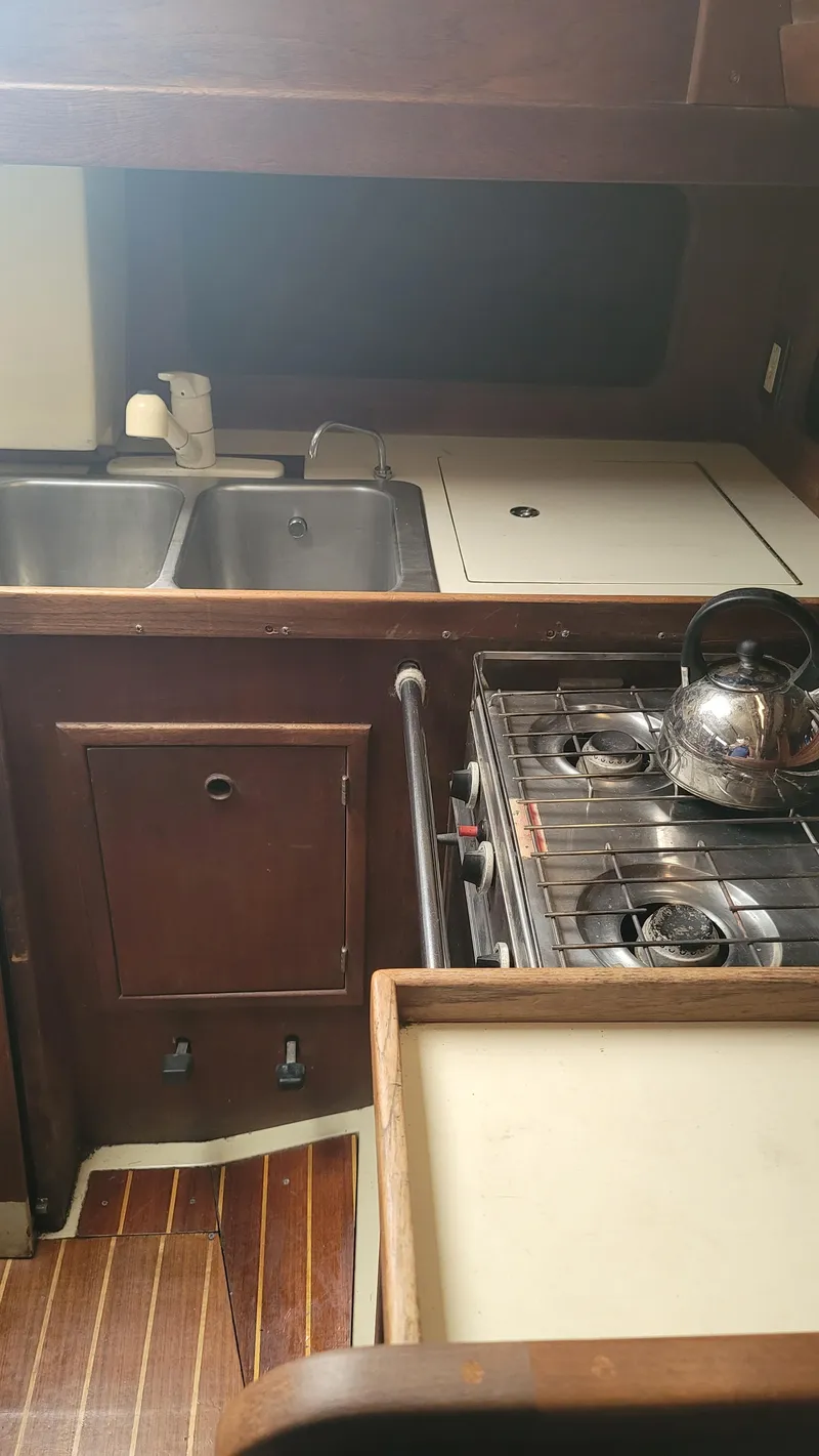 Slide: The Image of Frers 36 1985 - 28