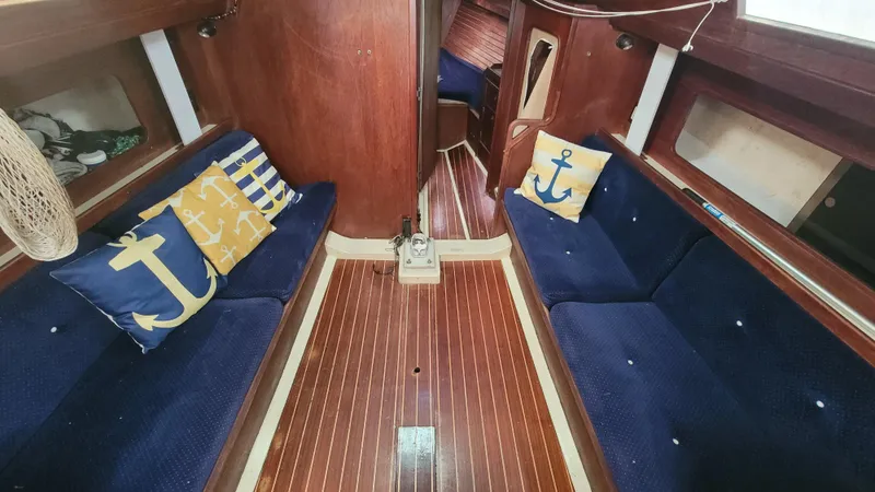 Slide: The Image of Frers 36 1985 - 32