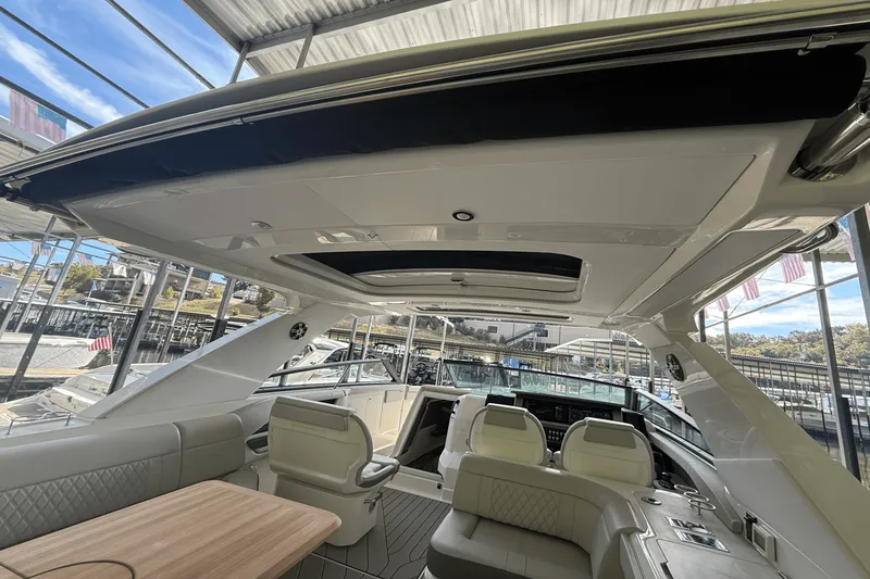 Slide: The Image of Sea Ray SLX 400 2026 - 10