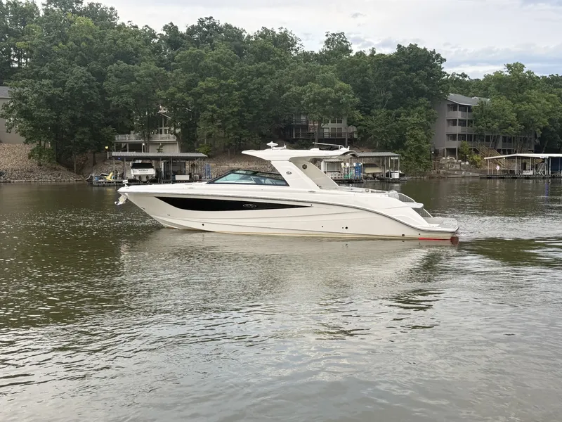 The Image of Sea Ray SLX 400 2026 - 0