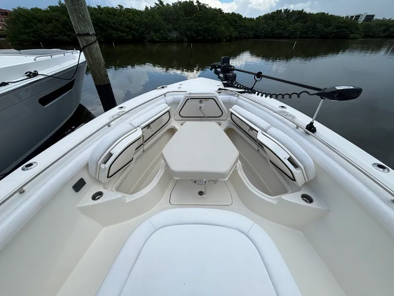 Slide: The Image of Boston Whaler 350 Outrage 2022 - 14
