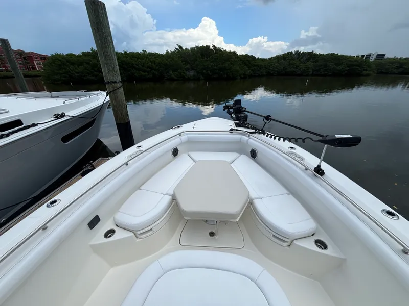 Slide: The Image of Boston Whaler 350 Outrage 2022 - 15