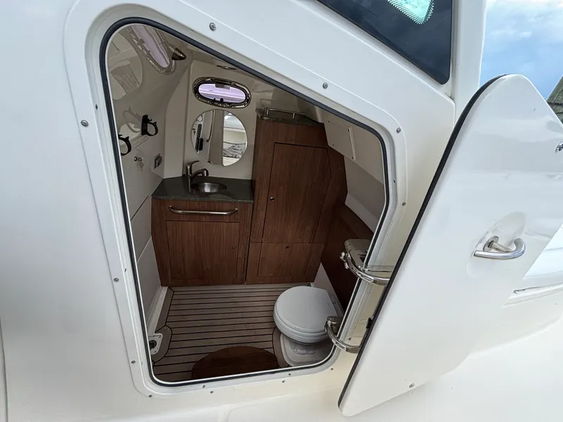 Slide: The Image of Boston Whaler 350 Outrage 2022 - 21