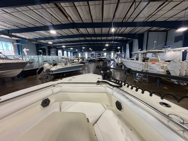 Slide: The Image of Boston Whaler 350 Outrage 2022 - 33