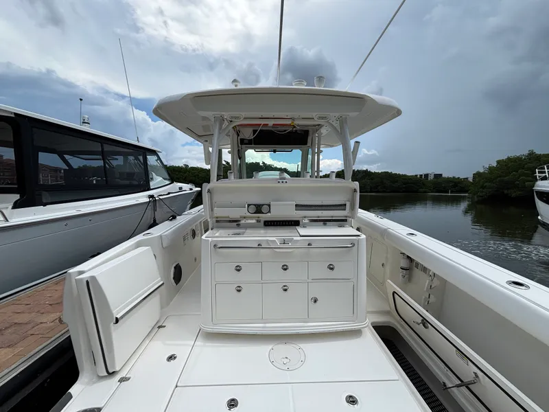 Slide: The Image of Boston Whaler 350 Outrage 2022 - 6