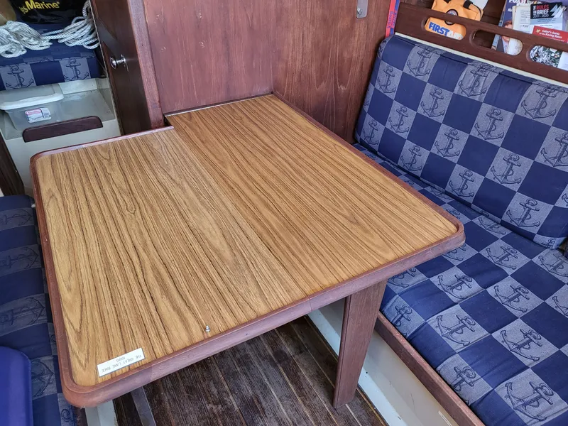 Slide: The Image of Ericson 25+ 1982 - 11