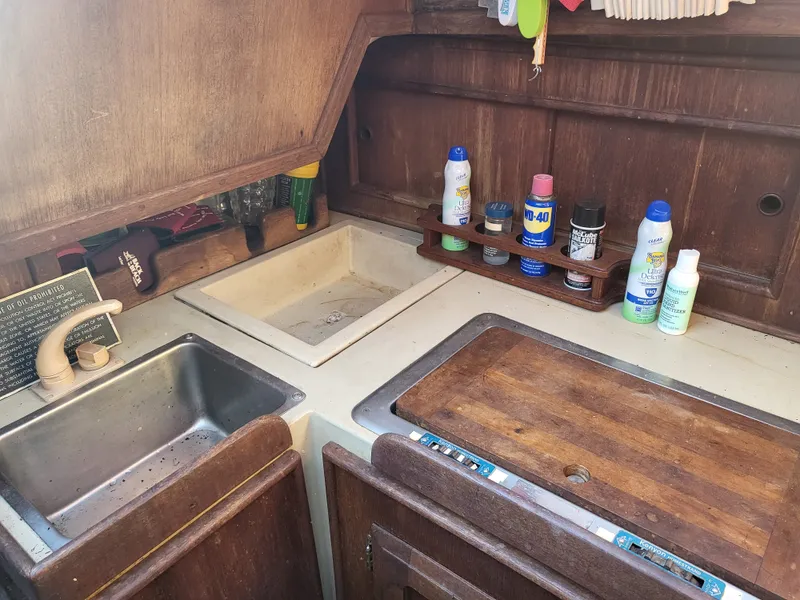 Slide: The Image of Ericson 25+ 1982 - 14