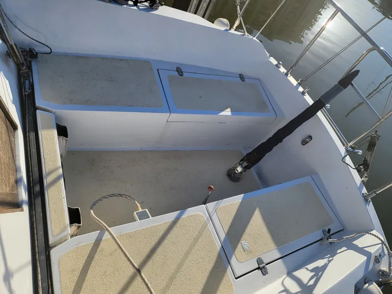 Slide: The Image of Ericson 25+ 1982 - 3